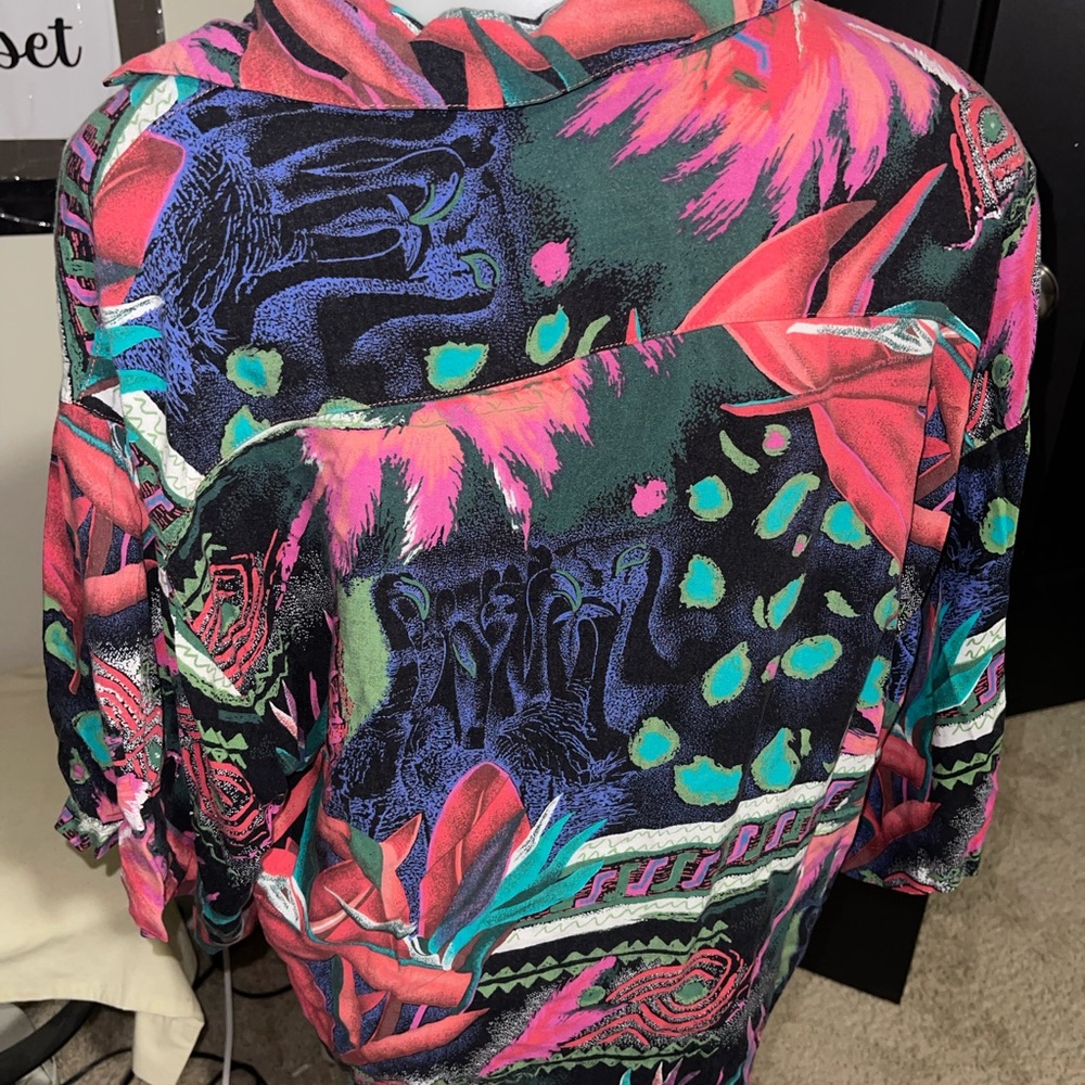 Tropical Print Women's Button-Down Shirt - Picture 4 of 4
